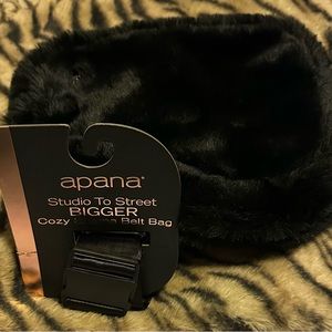 NWT ALPANA Faux fur belt bag.